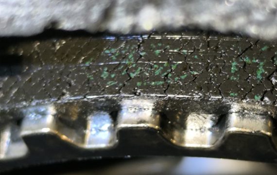 correa de distribución motor 1.2 PureTech deteriorada por aceite contaminado